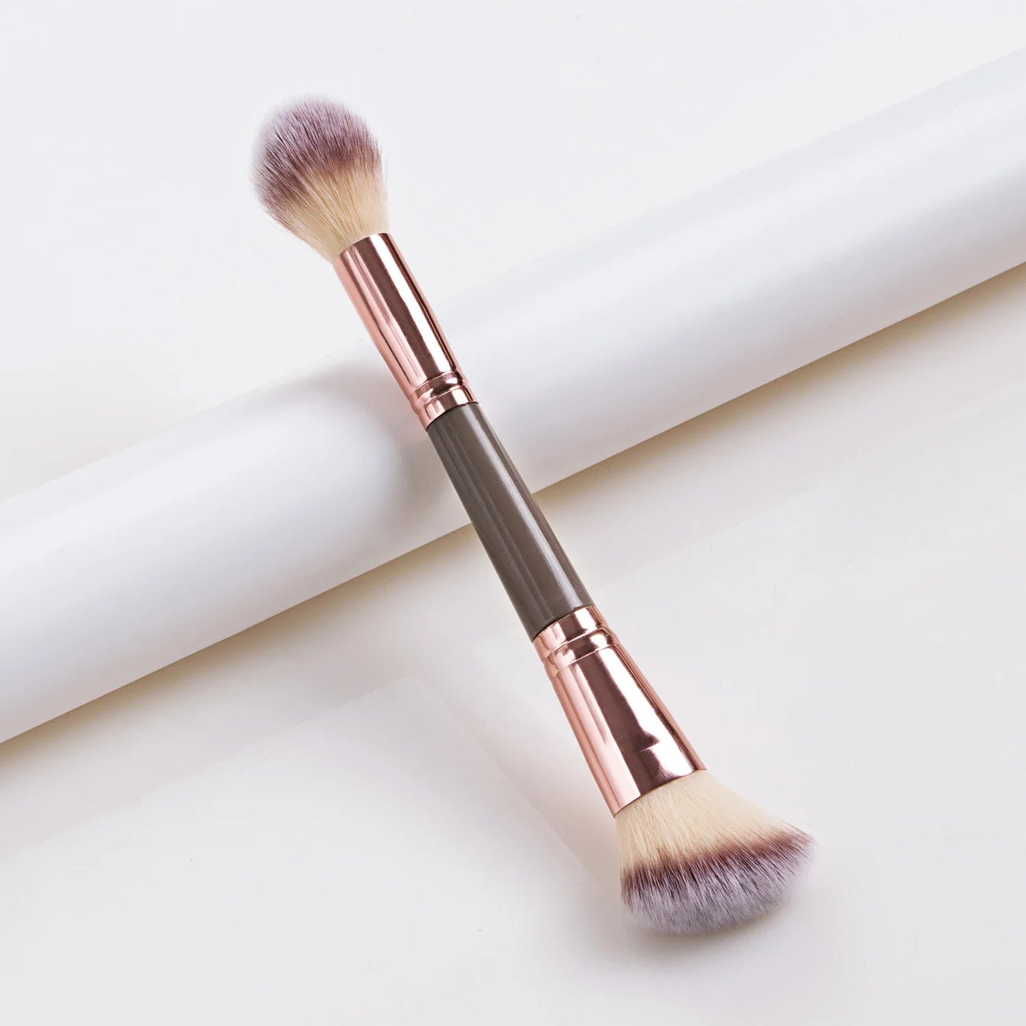 2-in-1 Build & Conceal Brush